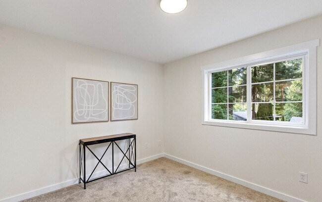 Building Photo - 13619 Sandy Point E NW