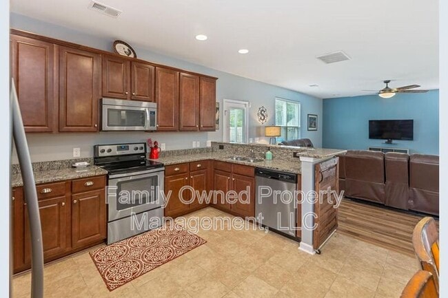 Building Photo - 159 Meadow Wood Rd