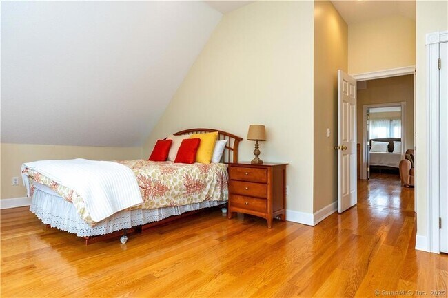 Building Photo - 7 Gibson Ave