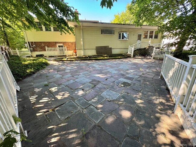 Building Photo - 23 Wooleys Ln