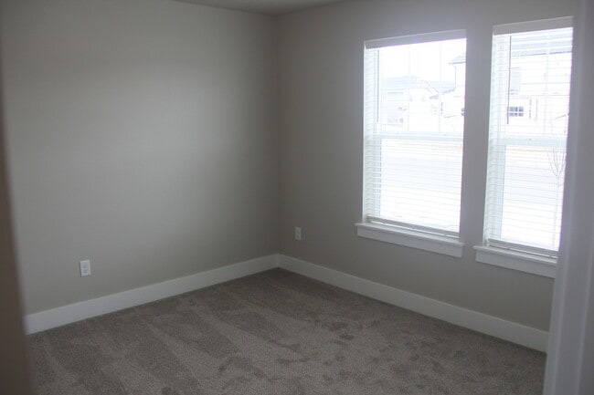 Building Photo - 16555 Senden Ave