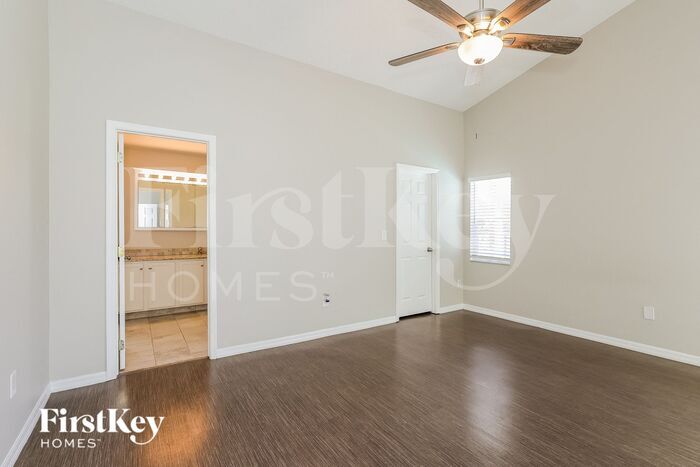 Building Photo - 2251 Mallory Cir