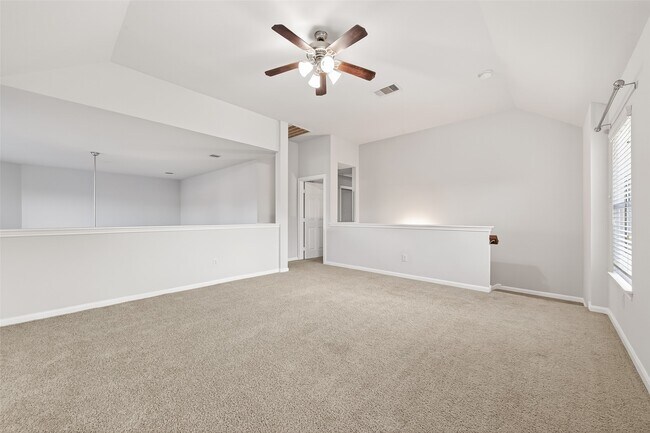 Building Photo - 8858 Distant Woods Dr