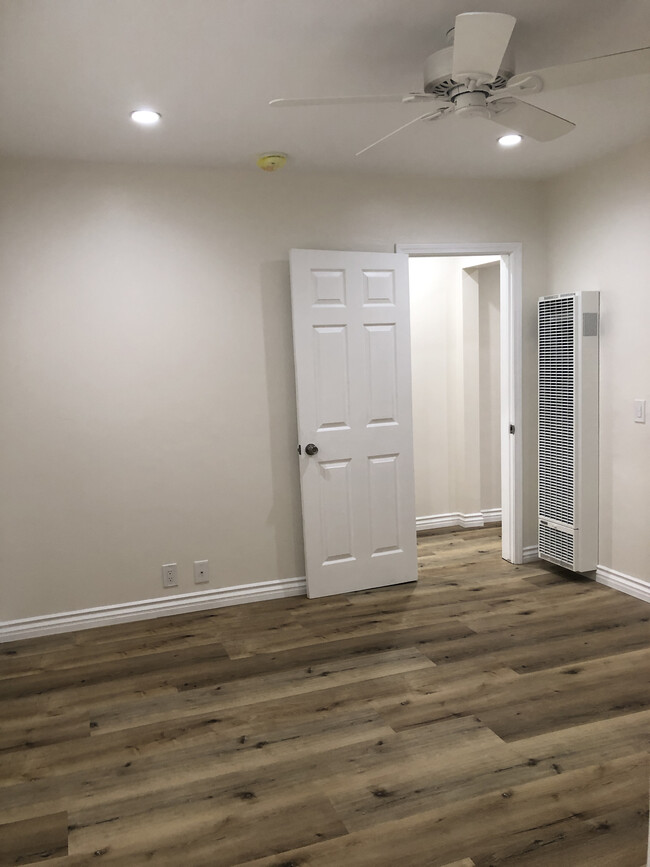 Large Bedroom - 1517 11th St
