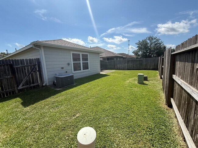 Building Photo - 29225 Legends Valley Dr