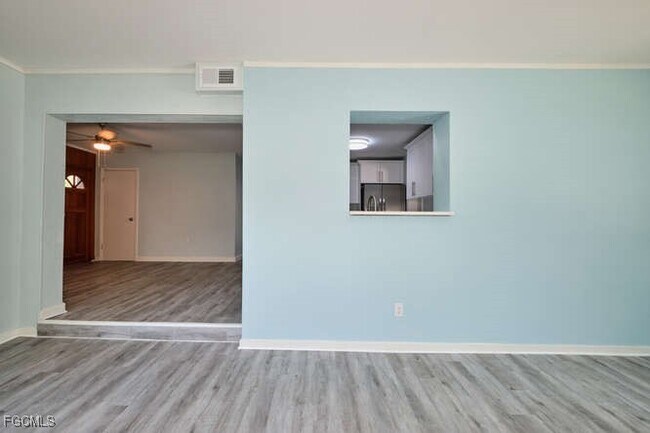 Building Photo - 4370 Deleon St