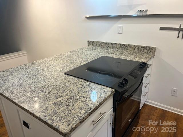 Building Photo - 433 W 8th St