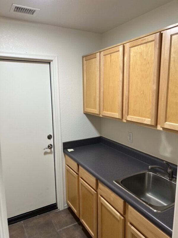 Building Photo - 8944 E Red Mountain Ln