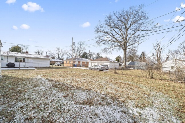 Building Photo - 1565 Garywood Ave