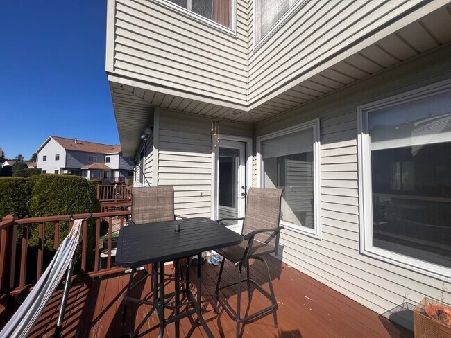 Building Photo - 227 Captain Eames Cir