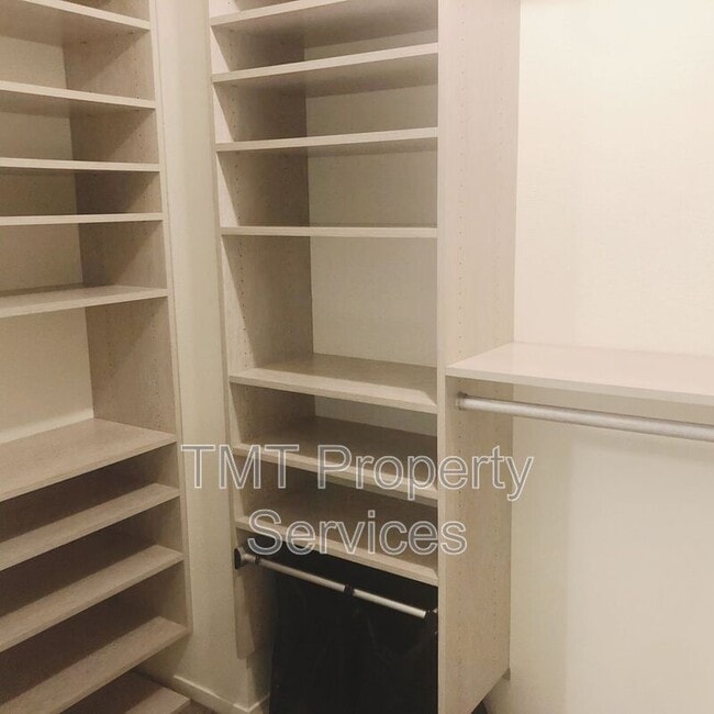 Building Photo - 169 Pierpoint Cir