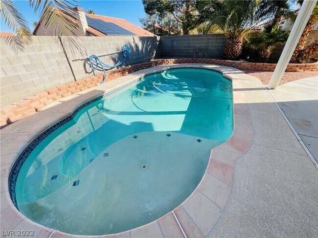 Building Photo - 7894 Lisa Marie Ct