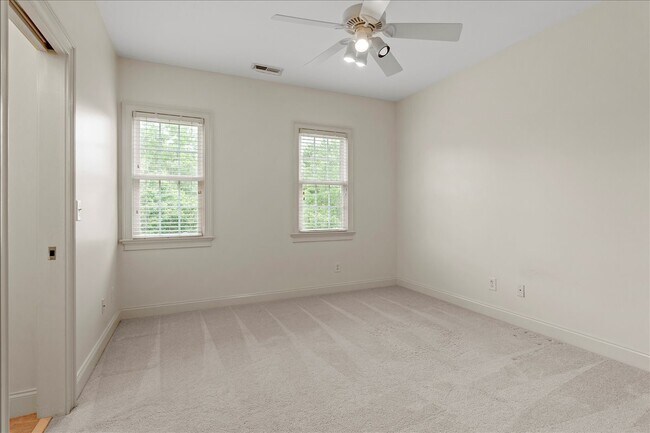 Building Photo - 106 Grannon Ct