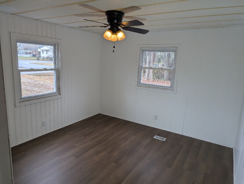 Building Photo - 10553 Waller Rd