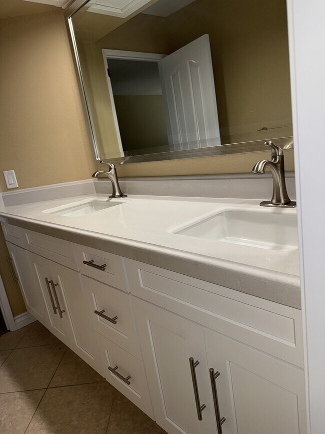 Building Photo - 14269 Dalhousie Rd