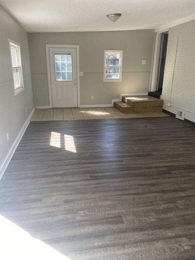 Building Photo - 3603 Cedarwood Way