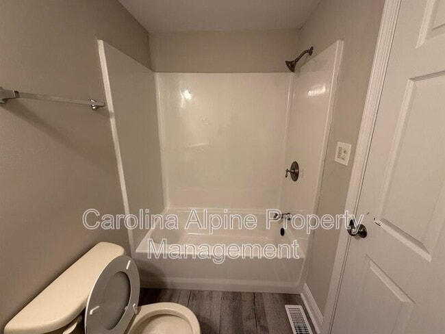 Building Photo - 1621 N Hamilton St