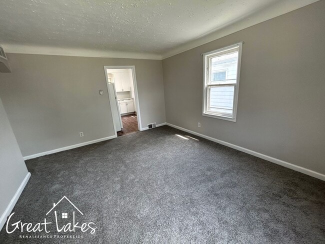 Building Photo - Cozy 2 Bedroom 1 Bathroom Bungalow now available for rent!