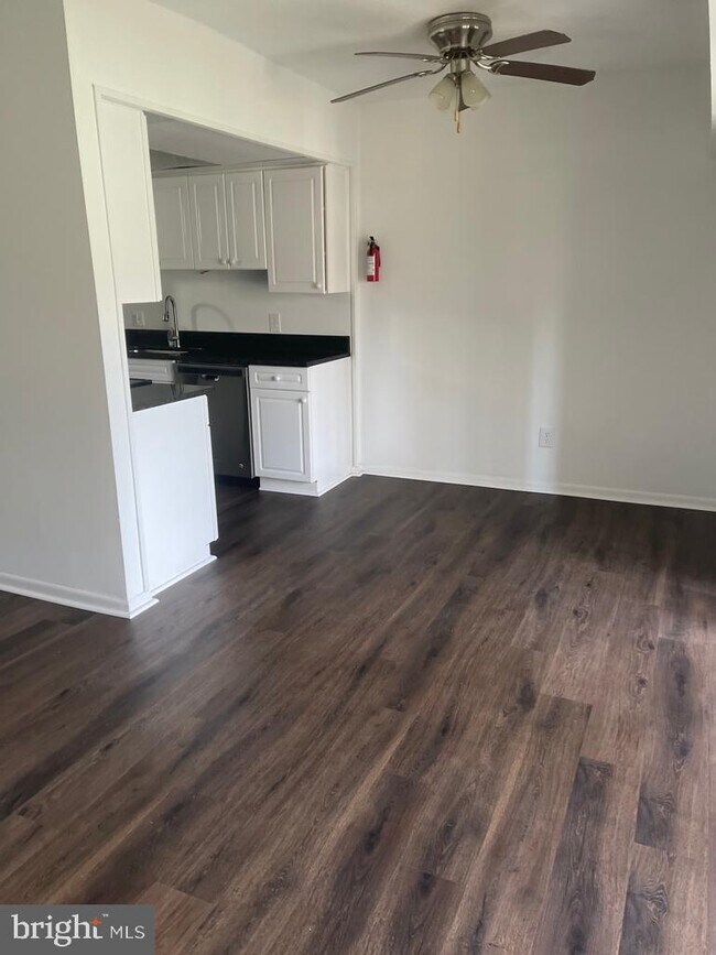 11629 Stoneview Square 11629 Stoneview Square Reston VA 20191