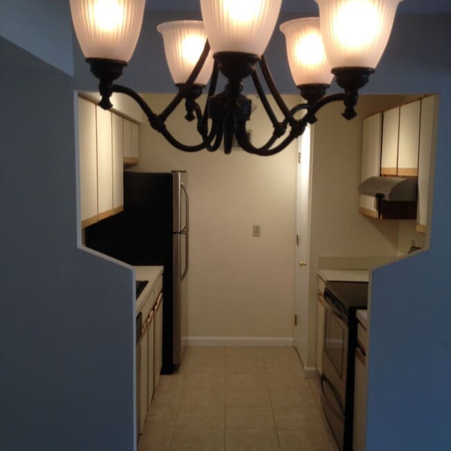 Building Photo - Great 1BR/1BA Unit in Turtle Creek