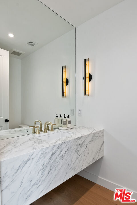 Building Photo - 3616 Shoreheights Dr