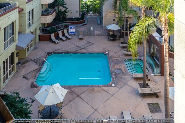 Building Photo - 1501 Front St