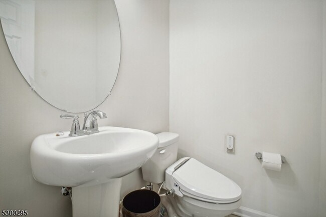 Building Photo - 29 Braeburn Ct