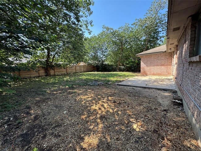 Building Photo - 1645 Chippeway Ln