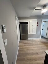 Building Photo - 456 Norwood St