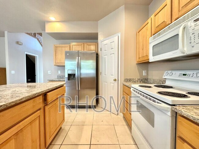 Building Photo - 723 Sandy Point Dr
