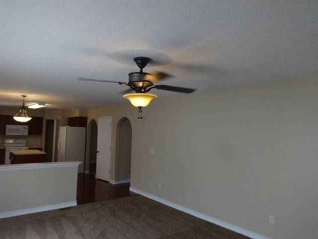 Building Photo - 838 Avalon Dr