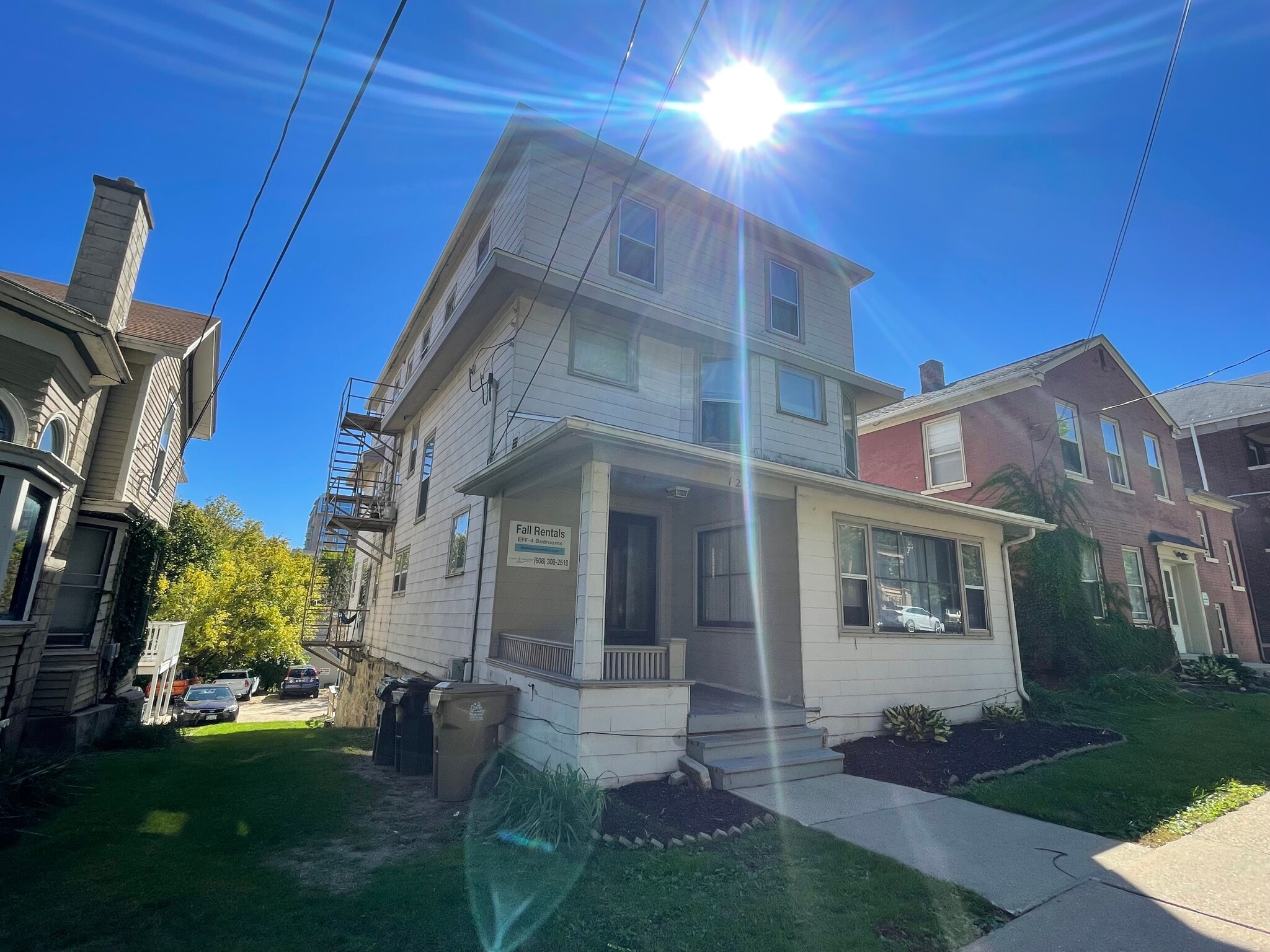 Building Photo - 125 E Gorham St