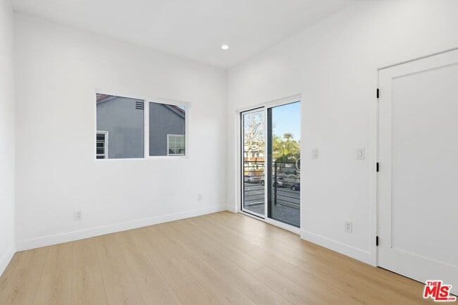 Building Photo - 2837 Redondo Blvd