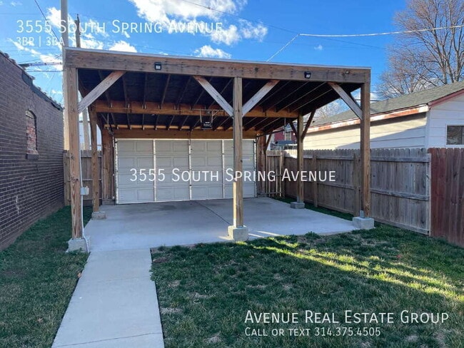 Building Photo - 3555 S Spring Ave