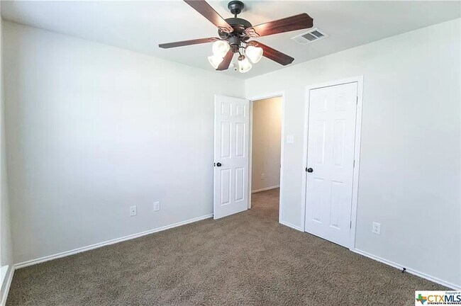 Building Photo - 1023 Sugar Brook Dr