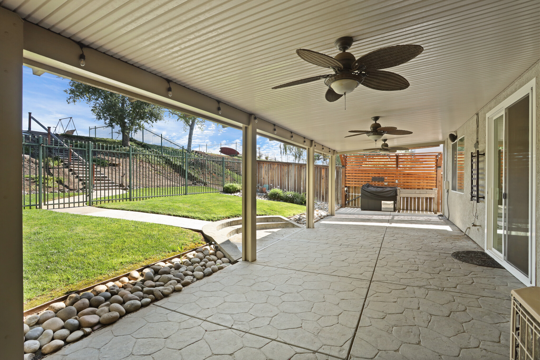 Building Photo - 6687 Brook Falls Cir