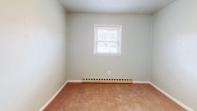 Building Photo - 3695 Weyland Dr