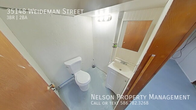 Building Photo - 35148 Weideman St