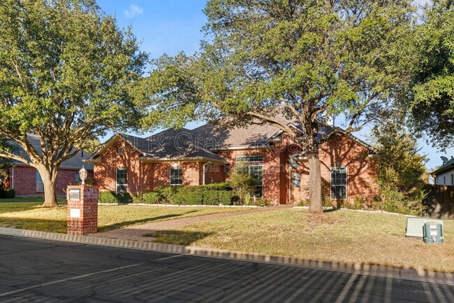 Building Photo - 1405 Gunnison Dr