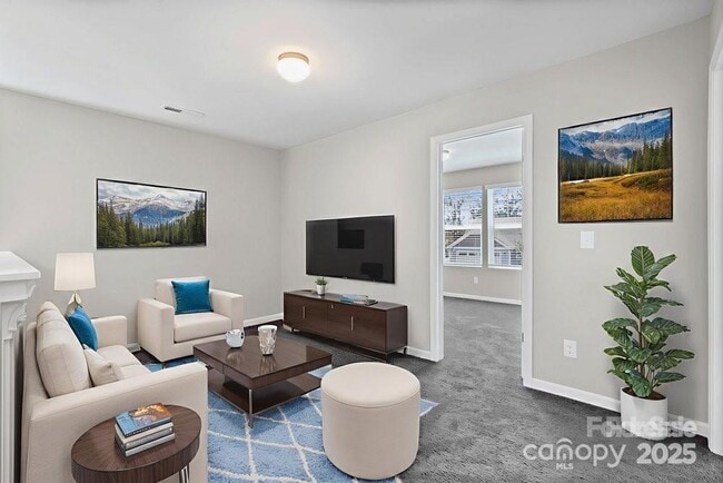 Building Photo - 134 Clove Hitch Dr