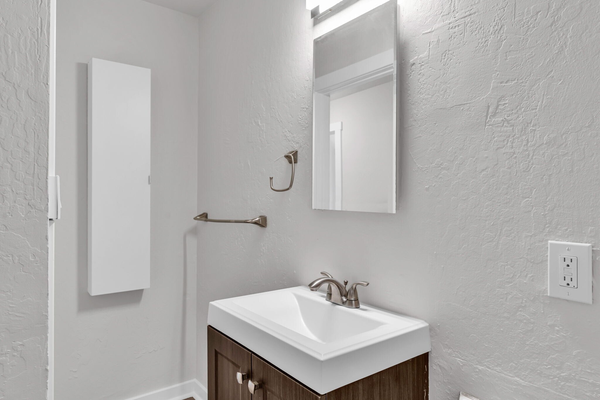 Building Photo - 1423 11th St