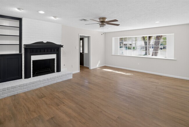 Building Photo - 133 Cherry Tree Ln