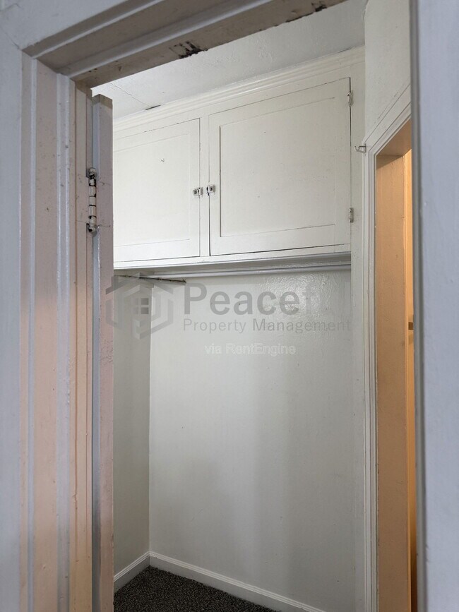 Building Photo - 417 Wall St