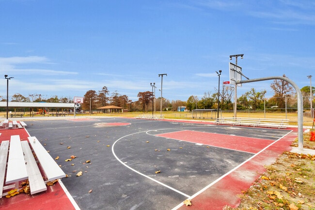 Building Photo - 1226 Cedar St