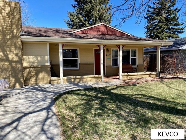 Primary Photo - Beautiful Home in Campus West!