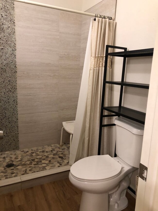 Building Photo - Welcome to this stunning 1-bedroom, 1.5-bathroom home located in Leisure World a 45+ Active Adult...