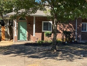 Building Photo - 109 Misty Ct