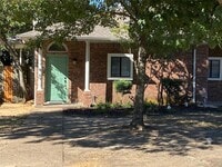 Building Photo - 109 Misty Ct