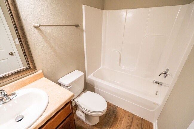 Building Photo - 3/3 Condo in Mission Overlook-MOVE IN SPEC...