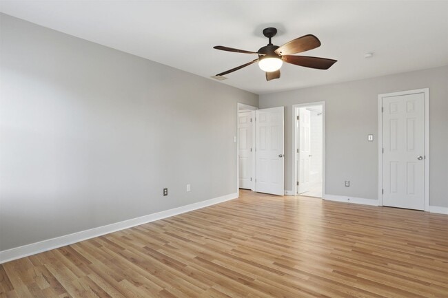 Building Photo - LOVELY 4 BEDROOM HOME IN MONACAN HILLS